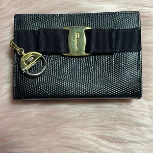 Vintage Rare EUC-Salvatore Ferragamo Vala Ribbon Embossed Leather Pouch